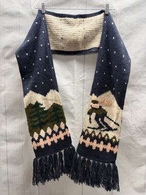 Sundance NWT Blue Pink Fresh Slopes Winter Ski Patterned Knit Scarf with Fringe